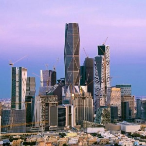 2025中东掘金指南！5大蓝海市场隐藏千亿机会！